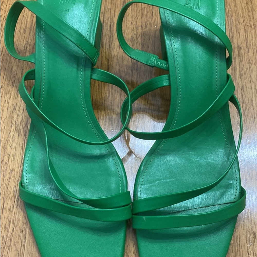 H&M green square toe & heel sandals size 10